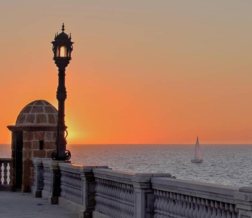 El Rincon De La Caleta Apartment กาดิซ ภายนอก รูปภาพ